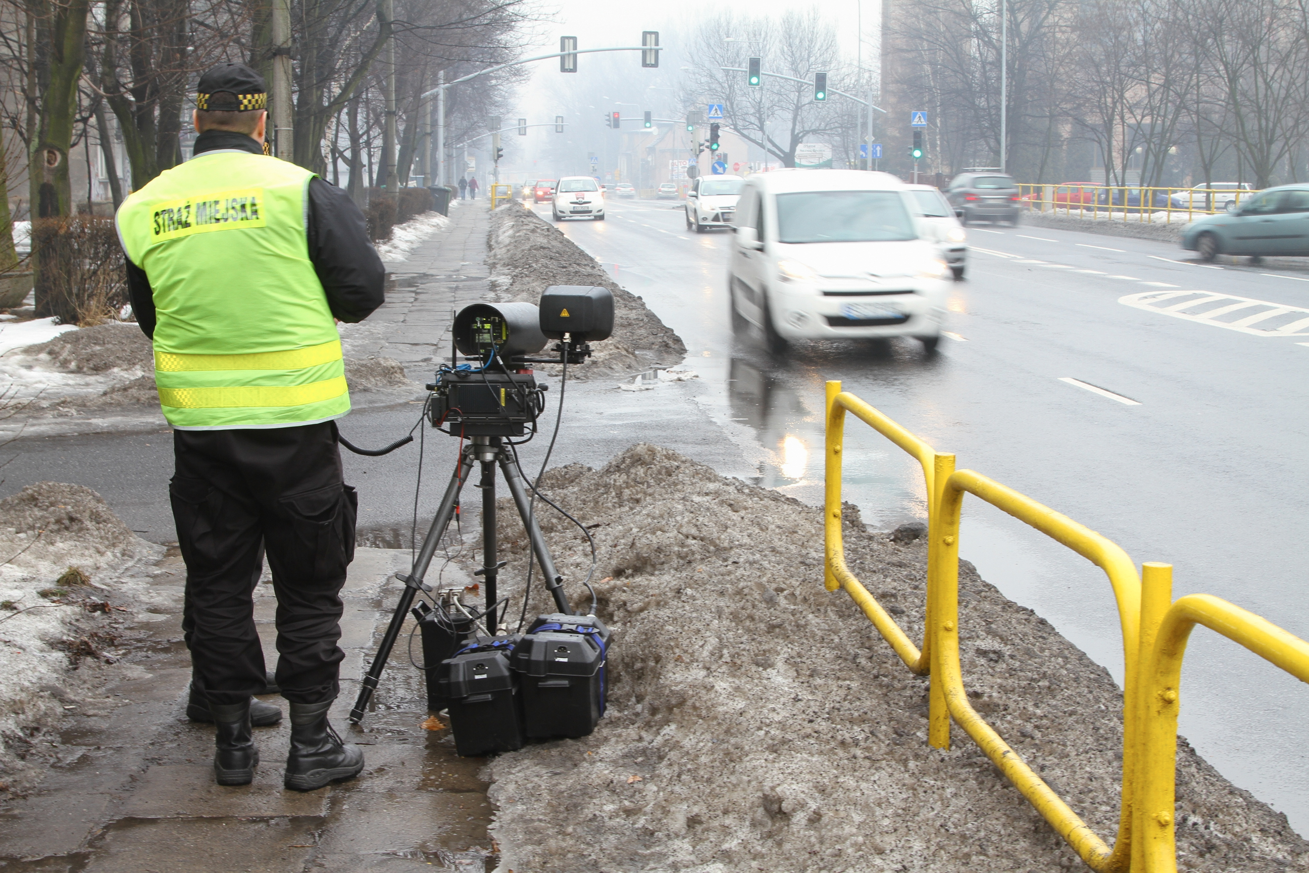 W podważeniu legalności wezwań alternatywnych, wysyłanych m.in. przez straż miejską pomaga specjalny serwis odwolaniemandatu.yanosik.pl KLIKNIJ Jeśli dostałeś wezwanie alternatywne wówczas należy wybrać