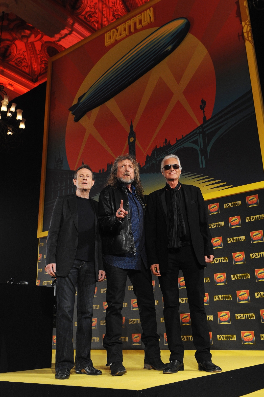 Basista John Paul Jones odniósł się do pytań o długi, pięcioletni okres czasu, jakiego zespół potrzebował, aby zmontować film ze swojego koncertu. – Pięć lat to jak pięć minut według czasu zeppelinowego – mówił