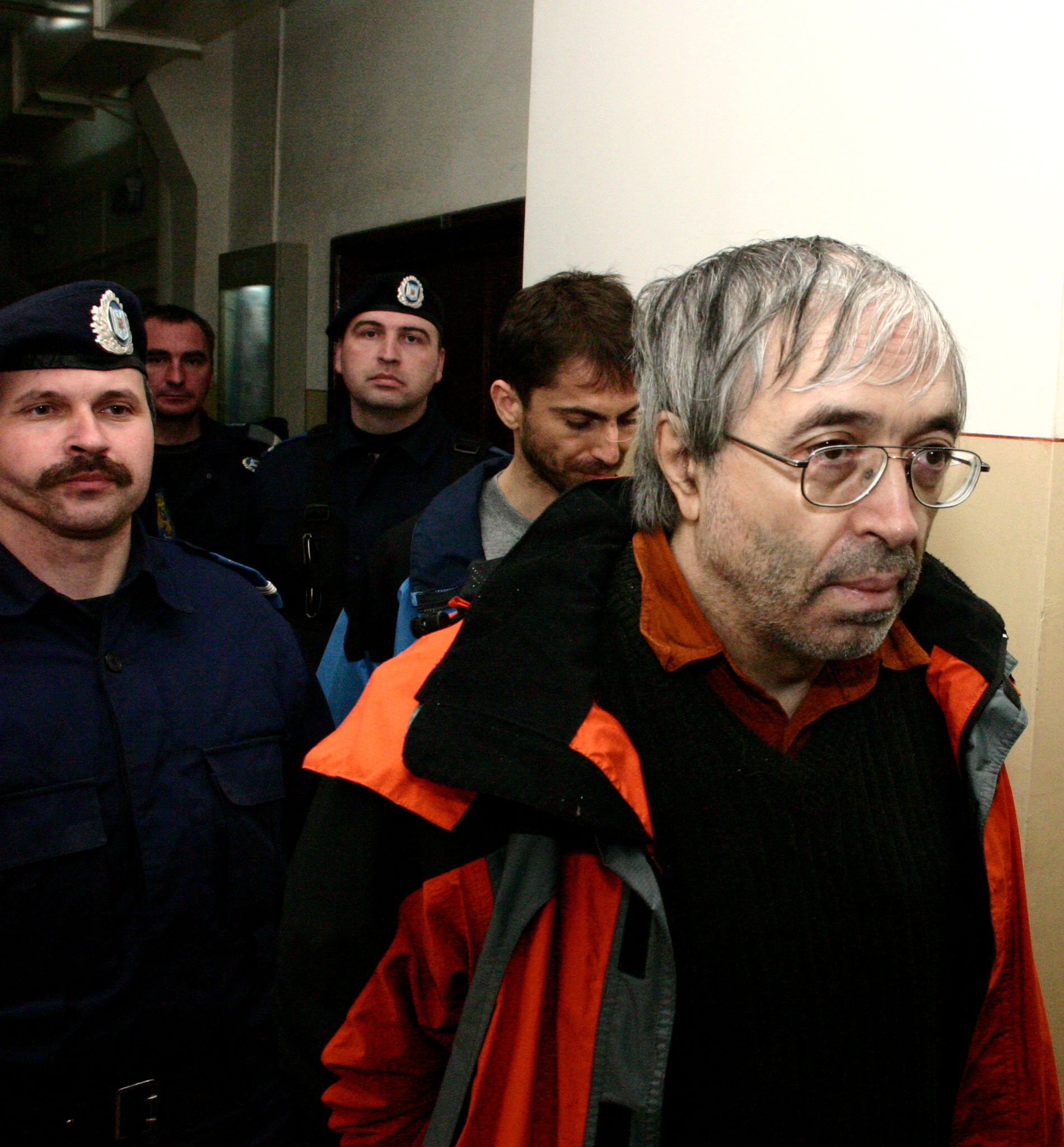 Borzasztó dolgokat tett követőivel az ezrek által körberajongott spirituális  jógamester: az emberrablás és nemi erőszak csak a kezdet volt