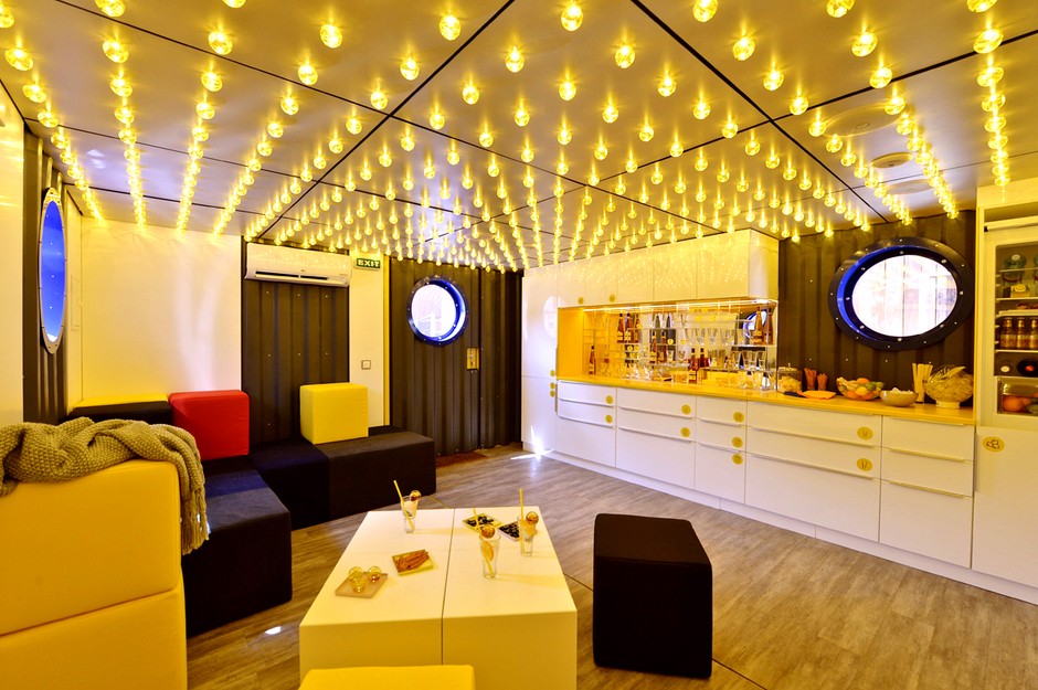 Kontener Metaxa Party House