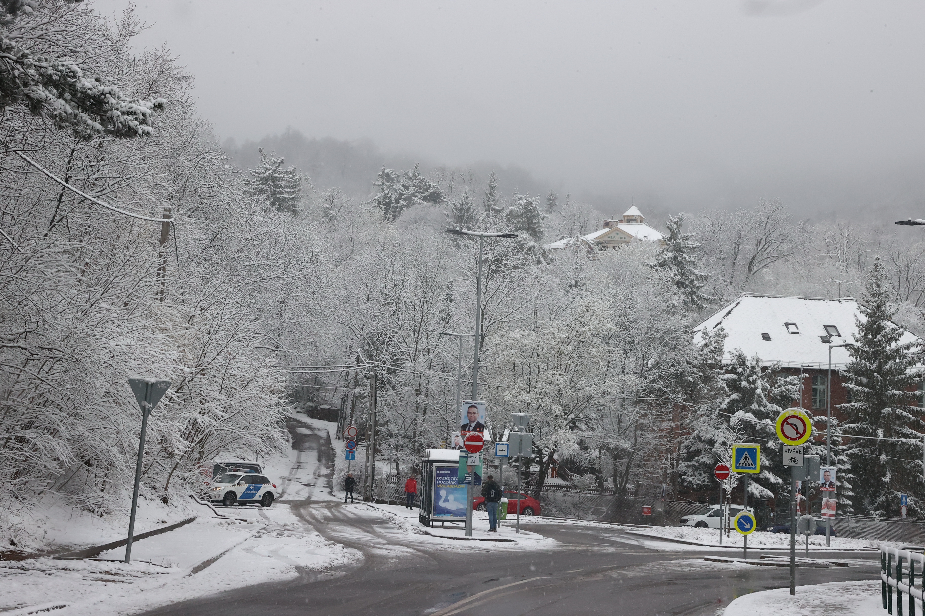 Itt a tél: hóesés és mínuszok várhatók a hétvége hátralévő részében