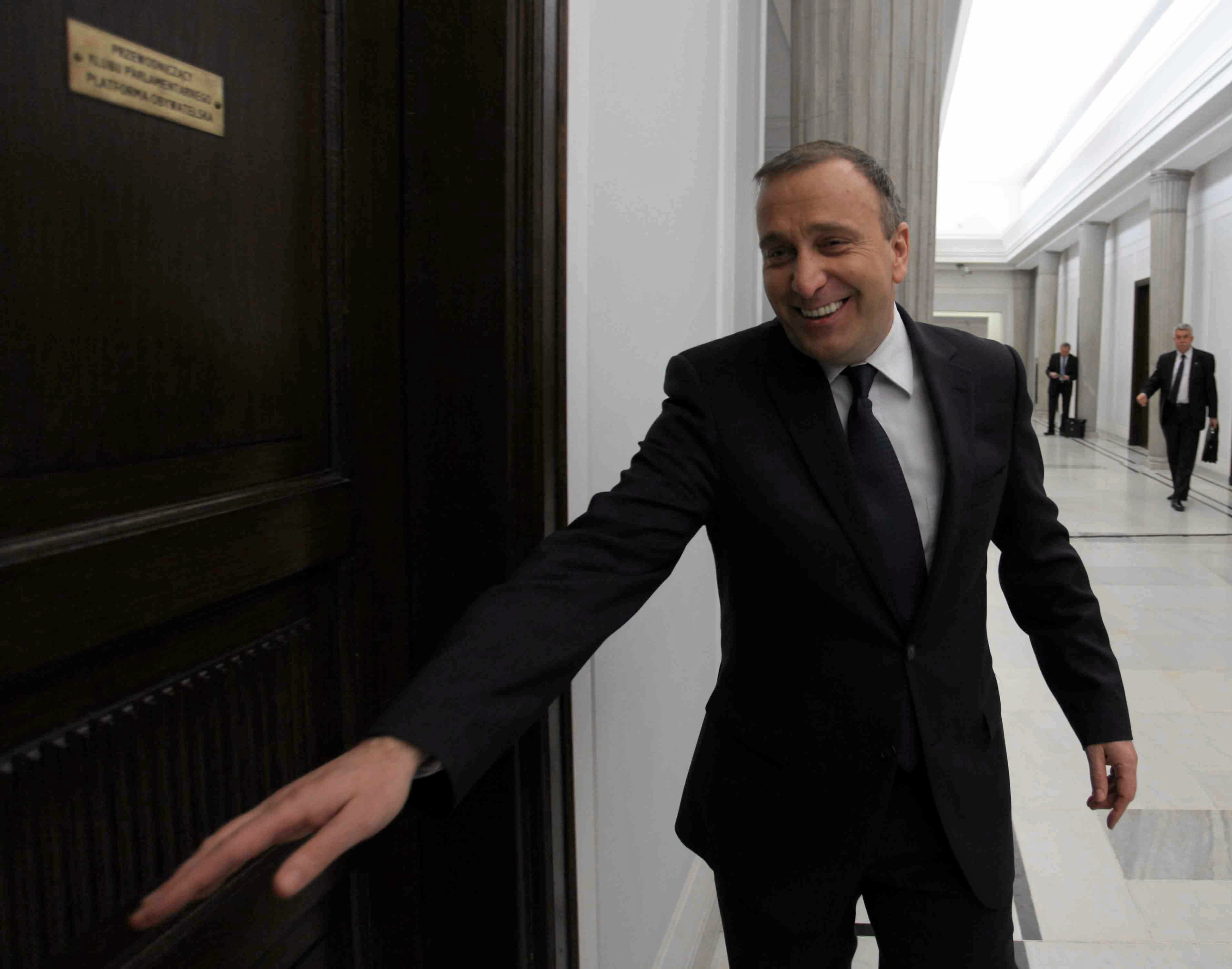 Od rana w Sejmie panowała napięta sytuacja. Szef klubu PO Grzegorz Schetyna zdążył jeszcze ogłosić na spotkaniu z dziennikarzami, że decyzję w sprawie kandydowania na szefa Platformy Obywatelskiej podejmie za rok