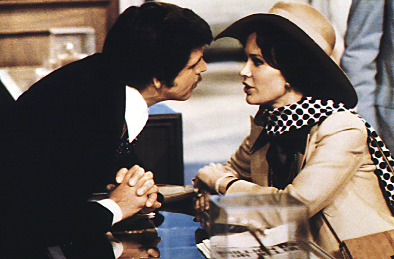 Karen Black i William Devane w filmie