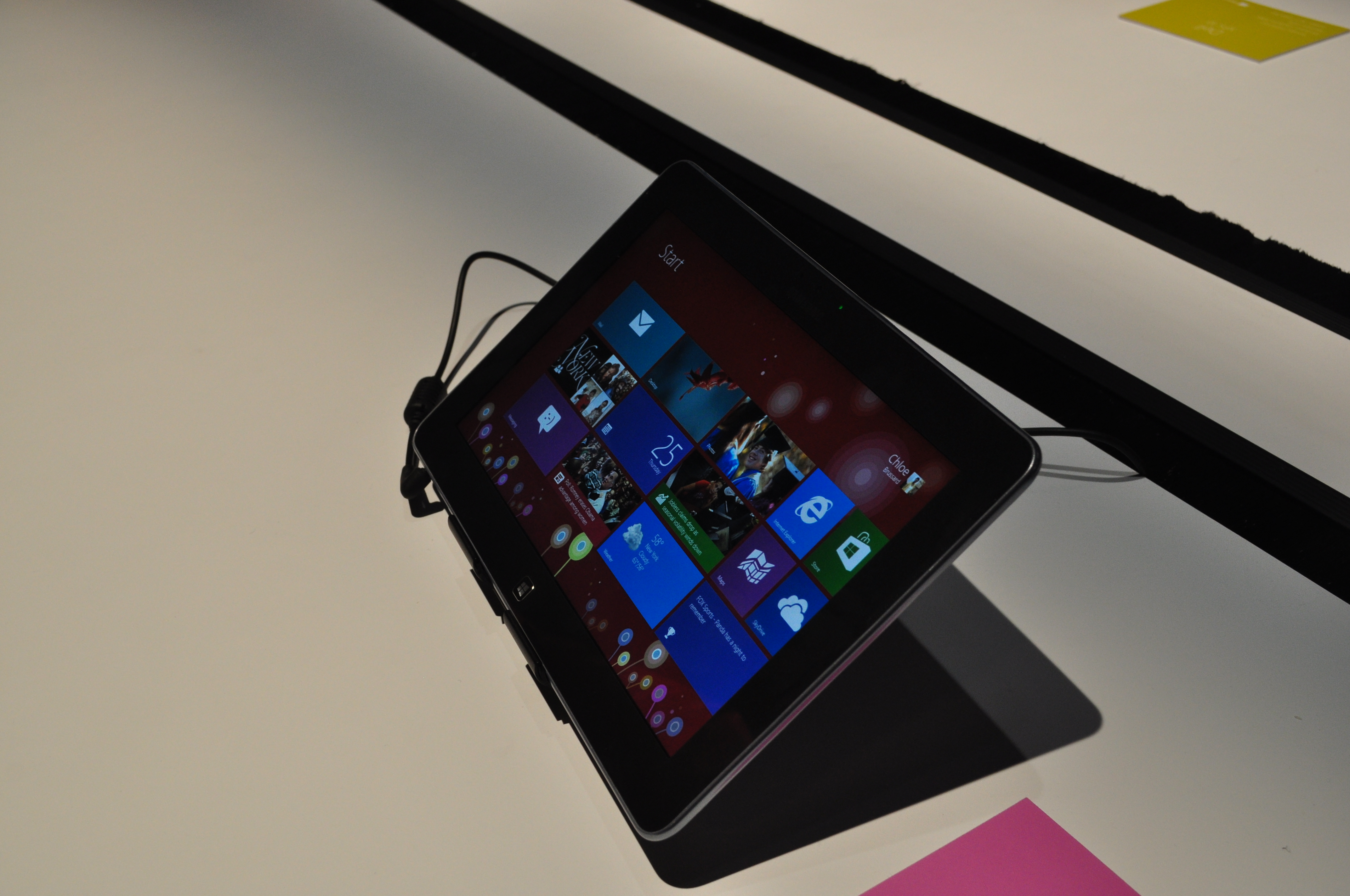 Producenci przygotowali też tablety. Każdy obowiązkowo ma złącze USB