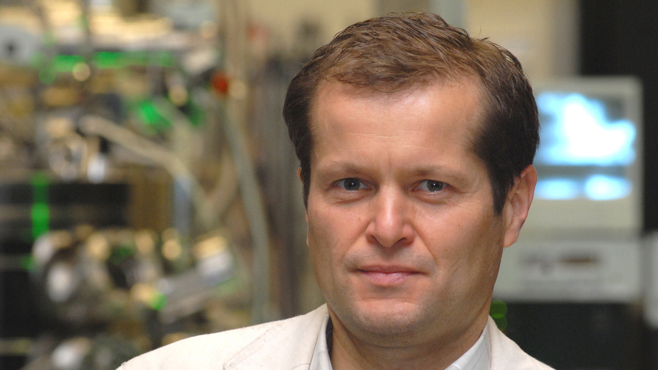 Nézze élőben: Krausz Ferenc és Moungi Bawendi Nobel-díjasok az ISS-en dolgozó űrhajóssal beszélgetnek