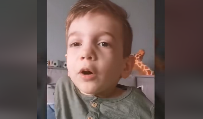 Az SMA-s Zente verset szavalt a hölgyeknek nőnap alkalmából – videó