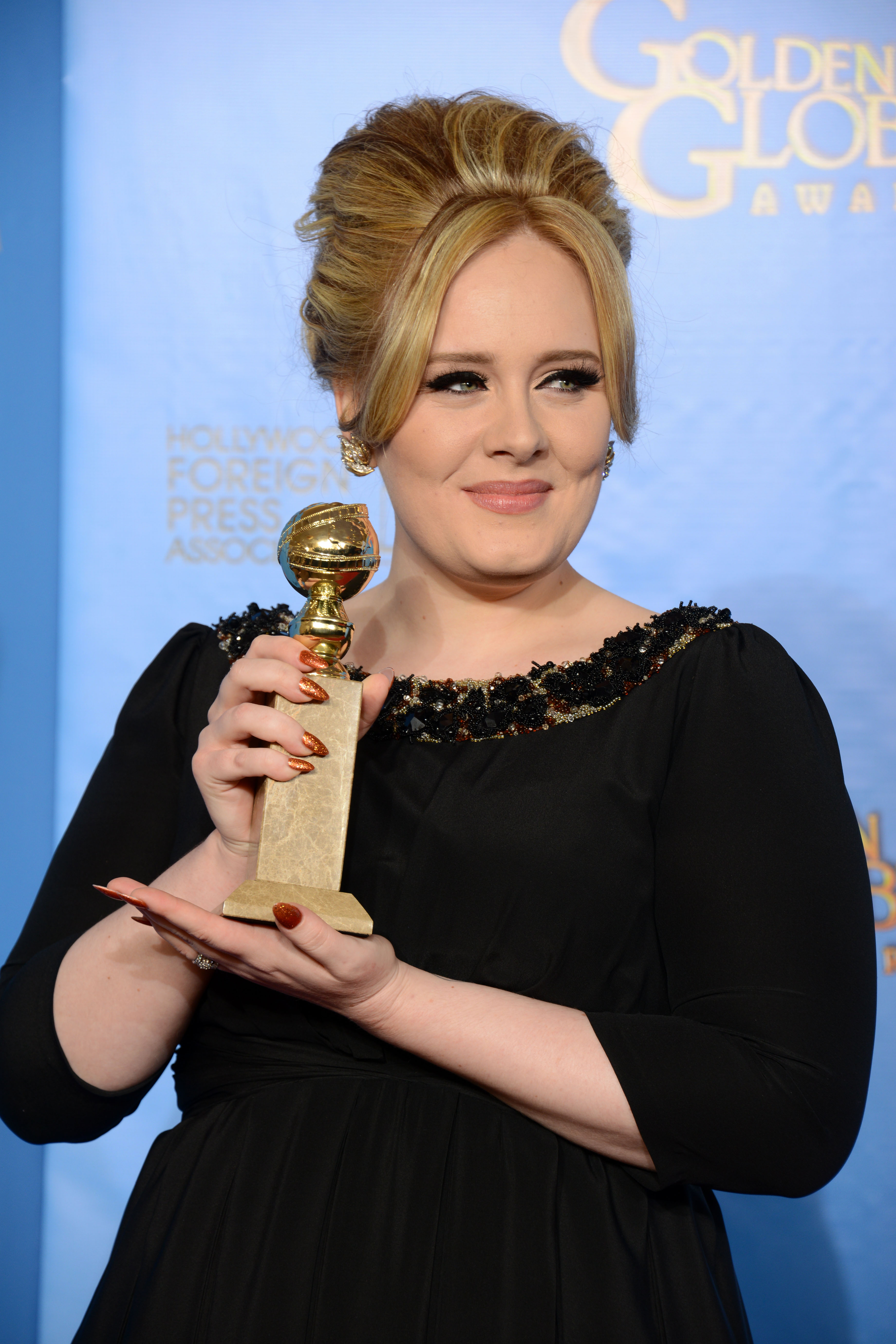 Adele wyśpiewała najlepszą piosenkę w najnowszym, 23 filmie o Jamesie Bondzie