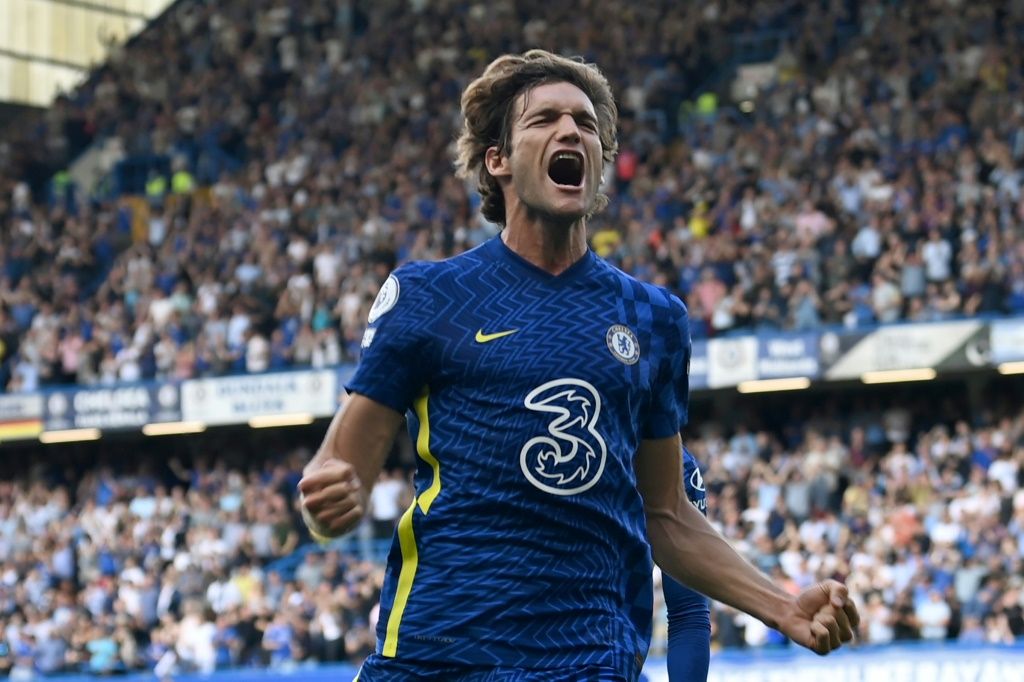 Marcos Alonso would be a great addition for Barcelona