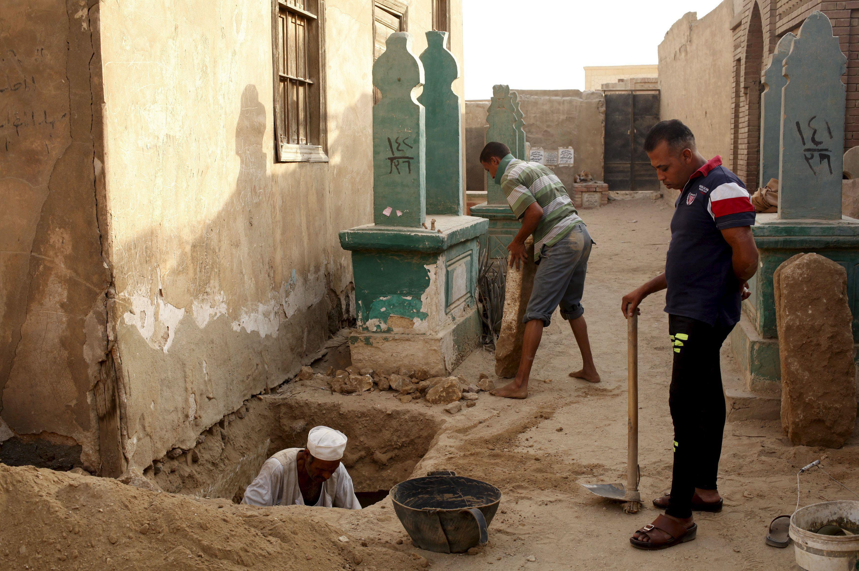 The Wider Image: Living in Cairo's City of the Dead