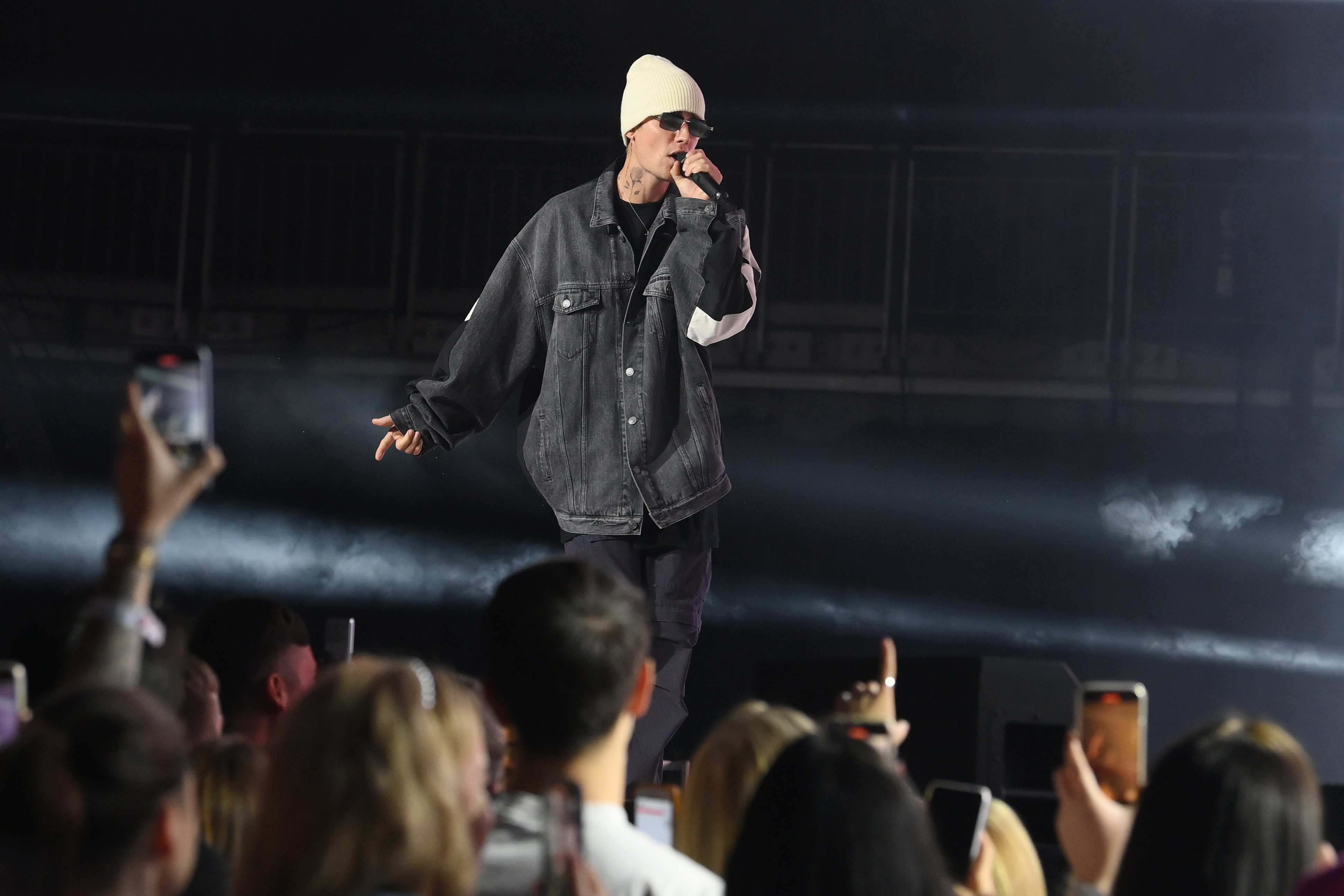 Justin Bieber csodás hírt osztott meg: javul az állapota arcbénulása óta - videón mutatta meg, hogyan tud mosolyogni