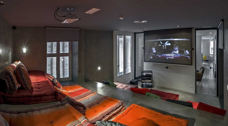 www.uhostels.com