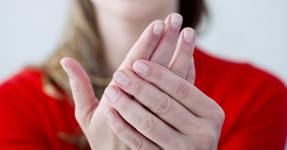 Ha ezt tapasztalja az ujjain, pajzsmirigybetegsége is lehet | EgészségKalauz