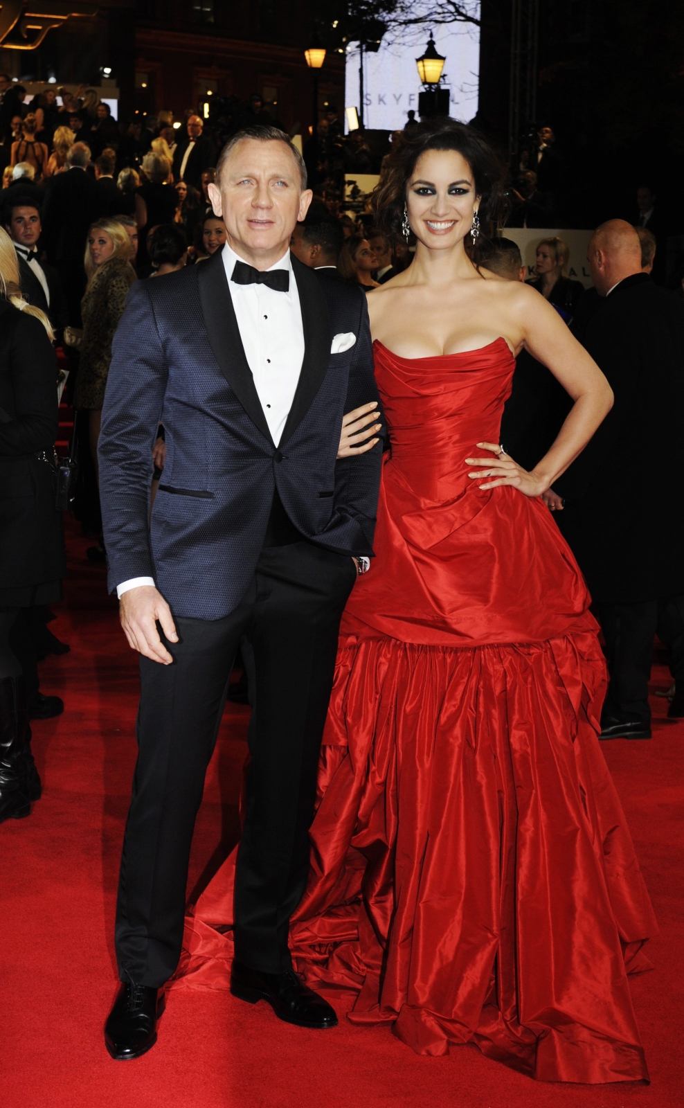 Daniel Craig i Berenice Marlohe na premierze