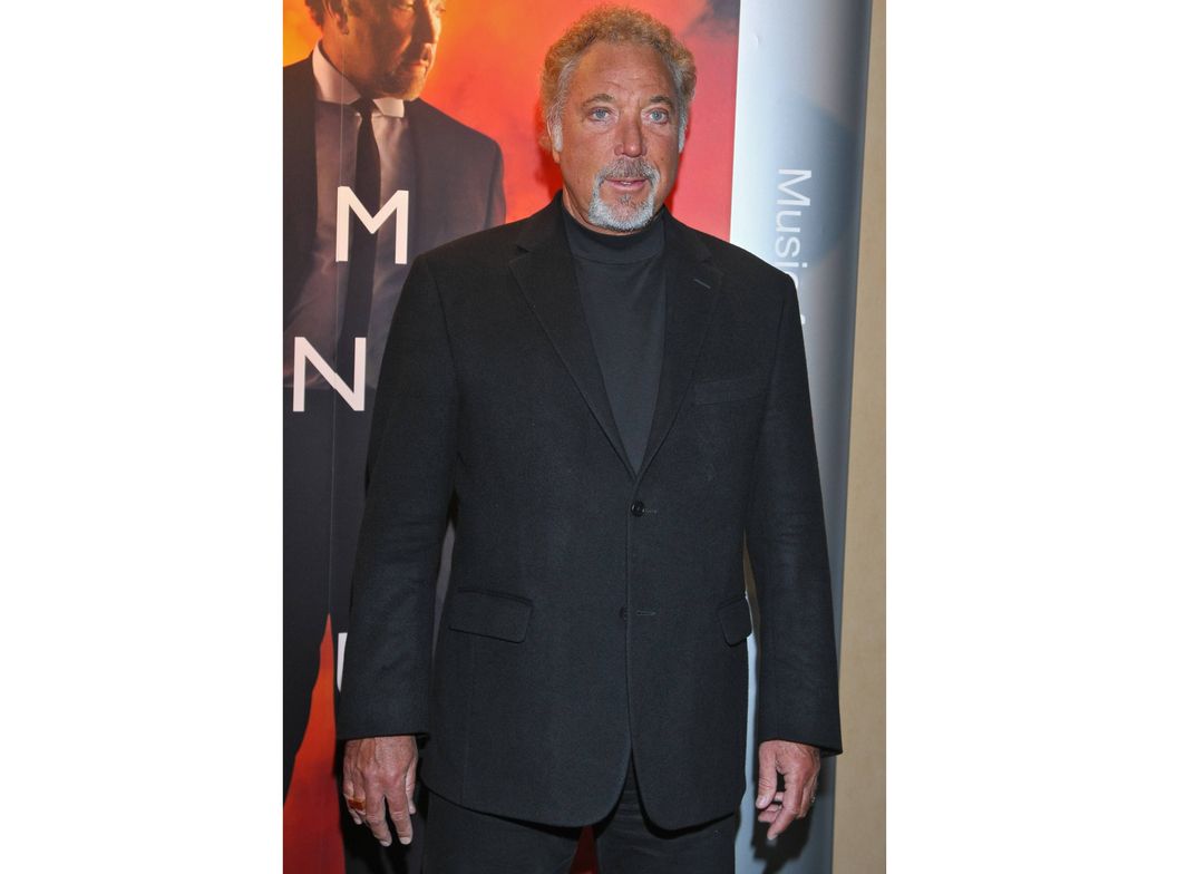 Tom Jones - włosy na klatce piersiowej na 7 mln dolarów