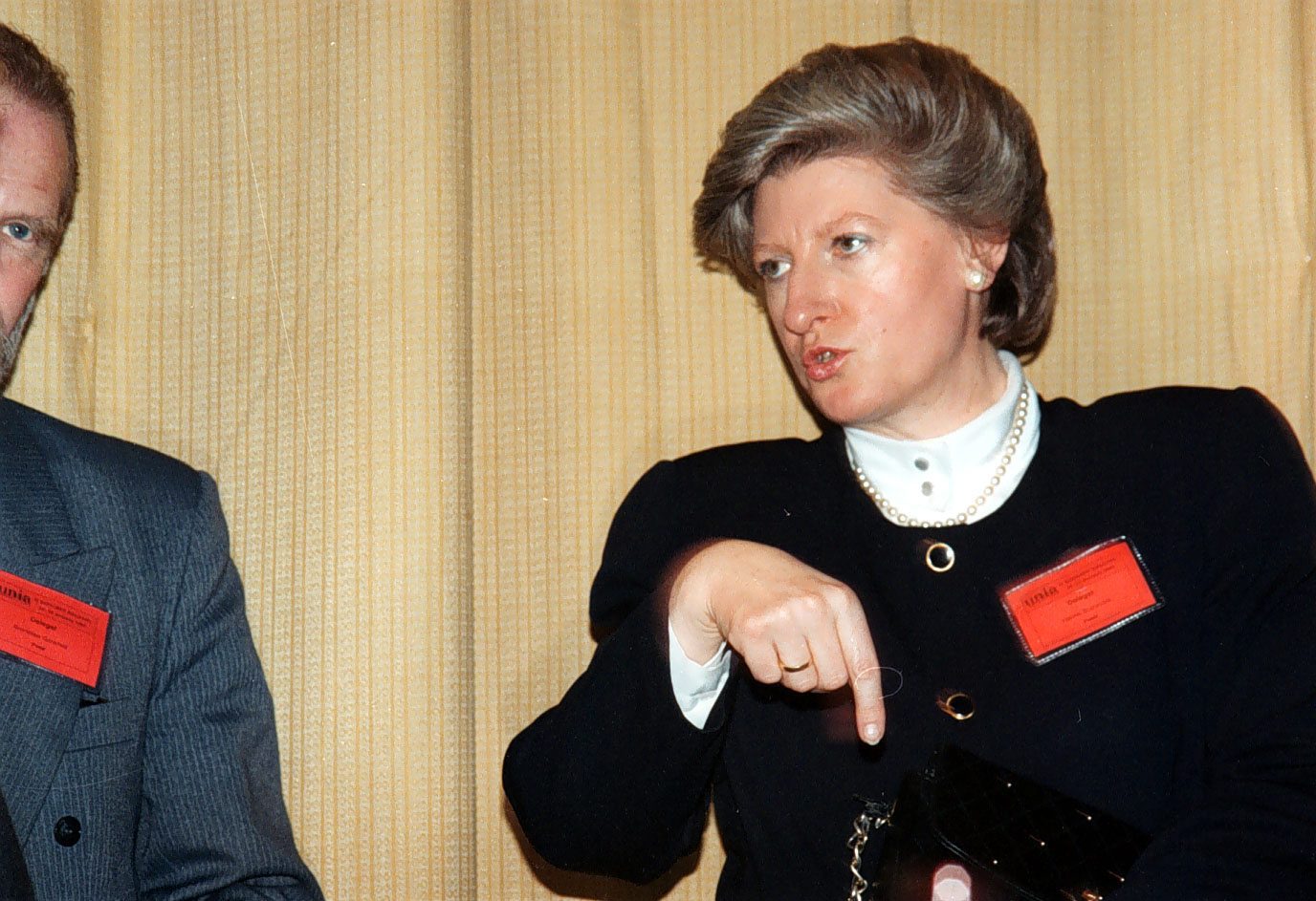 Premier urzędująca od 10 lipca 1992 roku do 18 października 1993 roku. W expose tyle razy użyła następujących słów:
