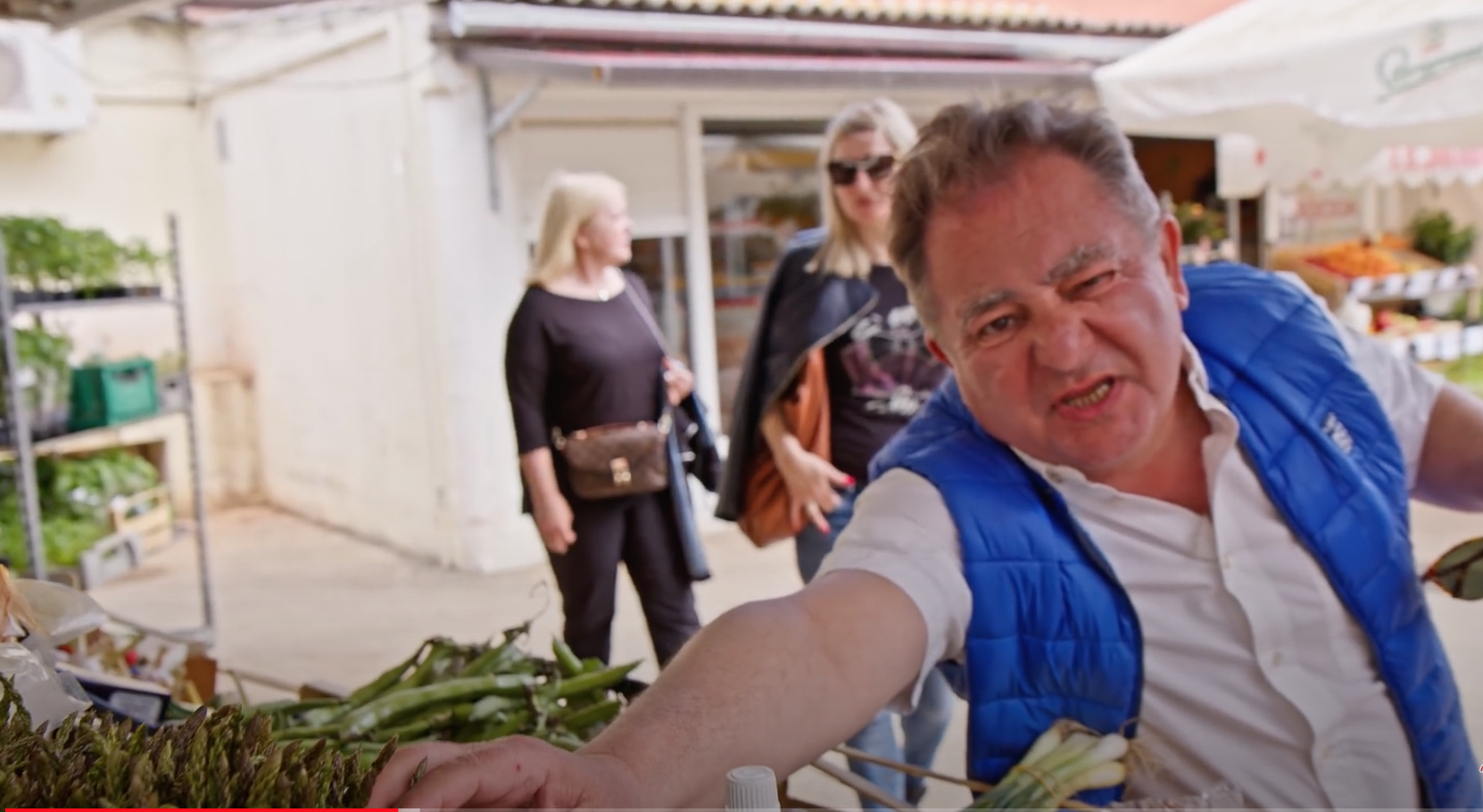 Robert Makłowicz kupuje dzikie szparagi w Dalmacji
