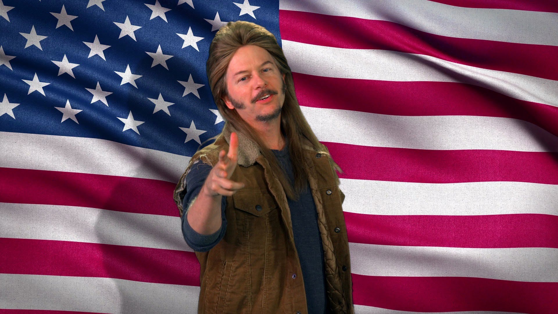 David Spade wraca do roli dziwaka, który przewędrował całą Amerykę w poszukiwaniu rodziców (porzucili go w Wielkim Kanionie, gdy miał 8 lat) i spełnił swój amerykański sen zmieniając się ze sprzątacza w gwiazdę radia. Robi to po czternastu latach (czego się chyba nikt nie spodziewał), ale już nie jest takim uroczym frajerem.