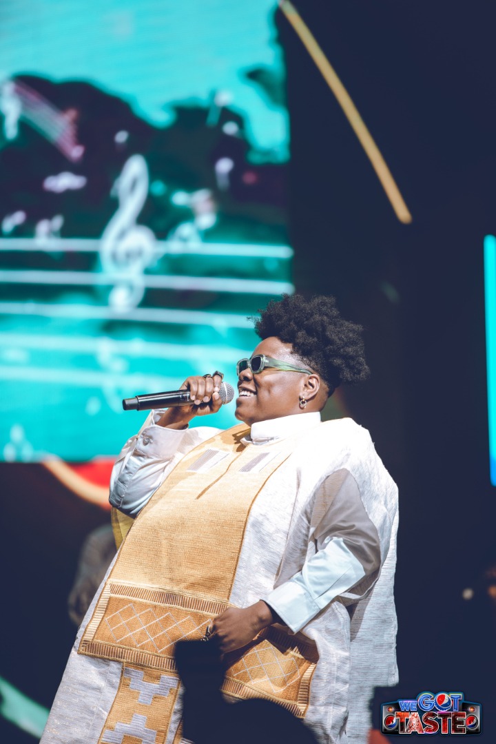 Teni’s Billionaire experience showcase turns Monday night party like no other