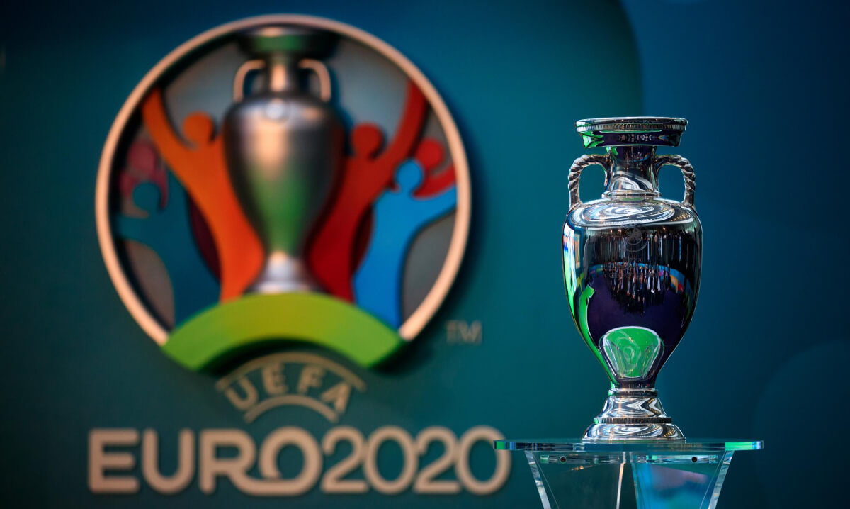 Majstrovstvá Európy vo futbale odložili na rok 2021 | Šport.sk