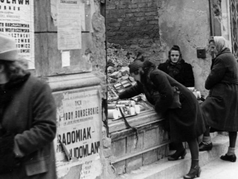 Warszawa 1947. IPN/ Kolekcja Juliena Bryana