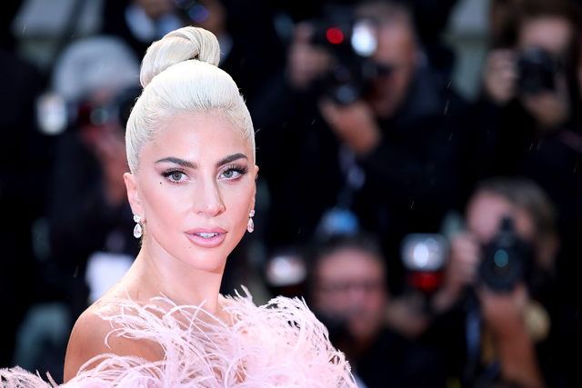 Lady Gaga lesz a Valentino új illatának arca: a parfüm üzenete pedig  tökéletes - Glamour