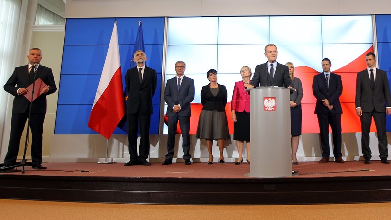 Donald Tusk i nowi ministrowie, fot. PAP/Radek Pietruszka