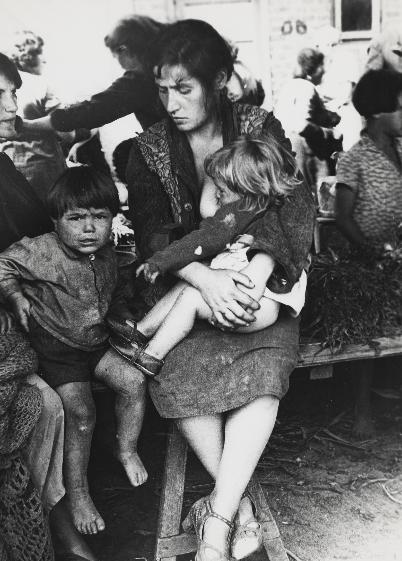 Moï Ver, Matka z dziećmi w dzień targowy, 1937 r.