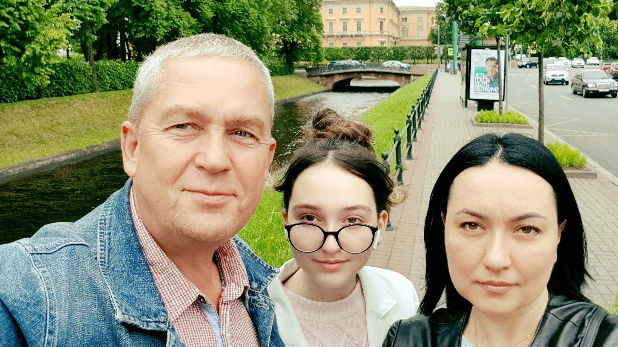 PRINT KÉSZ EMBARGÓS - "A robbanás már megszokott háttérzaj nekünk" - A Magyarok Kijevi Egyesületének vezetője szerint a helyiek már belefásultak a háborúba