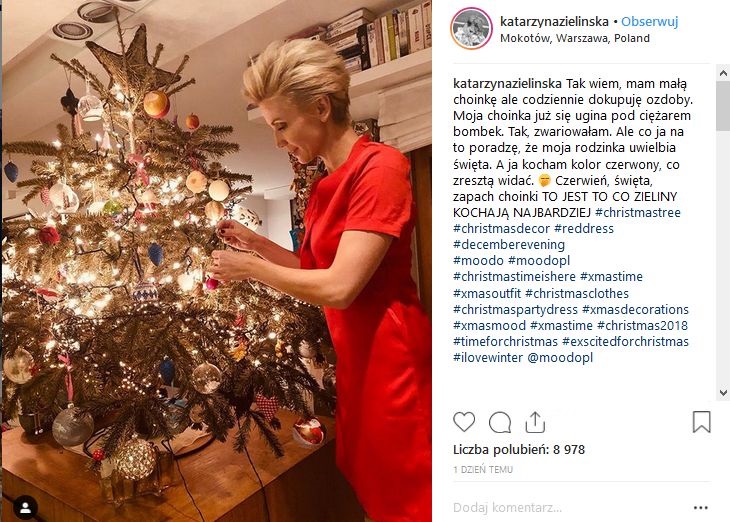 Katarzyna Zielińska w tym roku wybrała mniejsze drzewko, za to przystroiła je bardzo bogato: