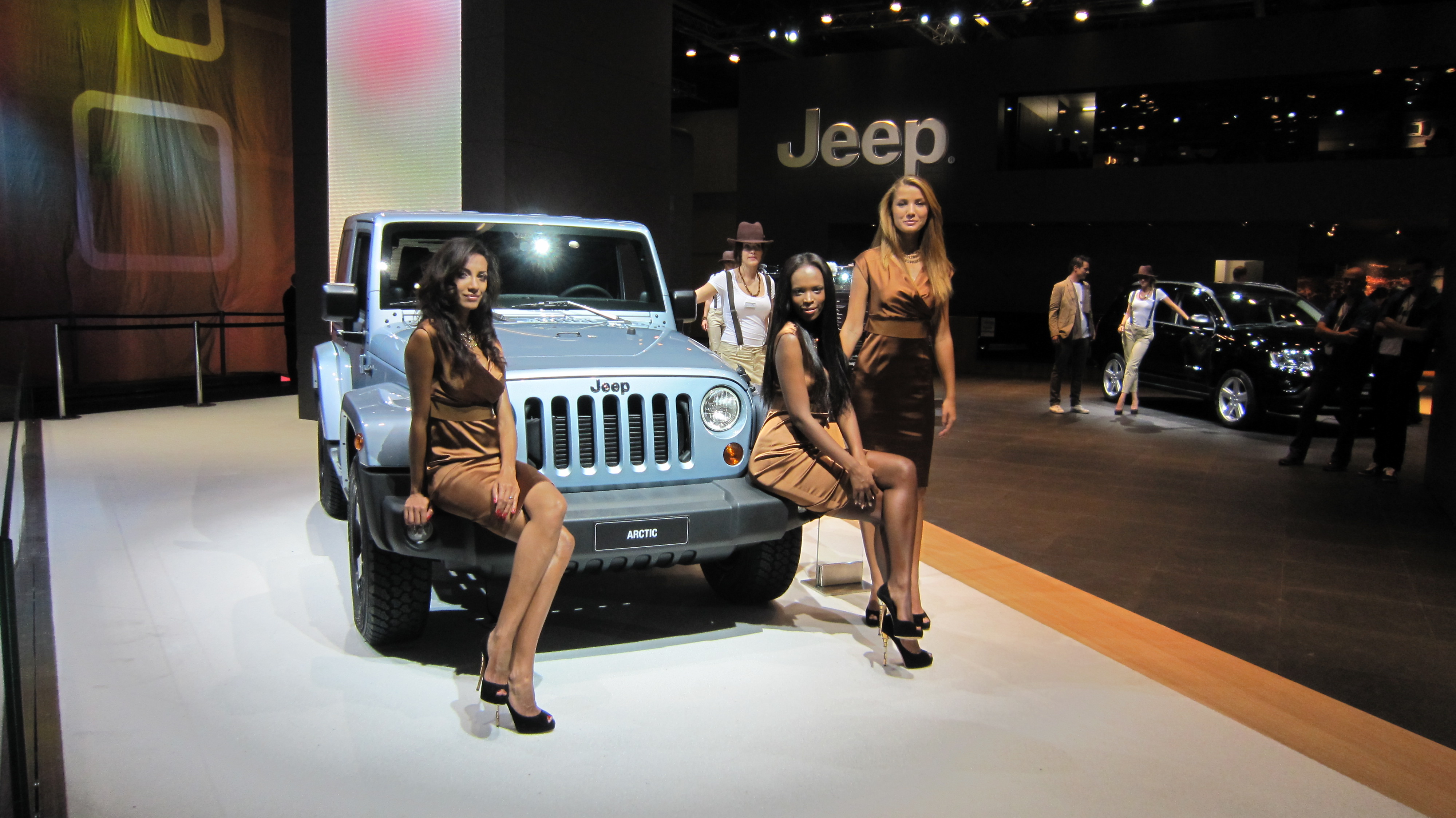 Jeep wrangler - pod maską ikony bezdroży debiutują nowe silniki benzynowe Pentstar
