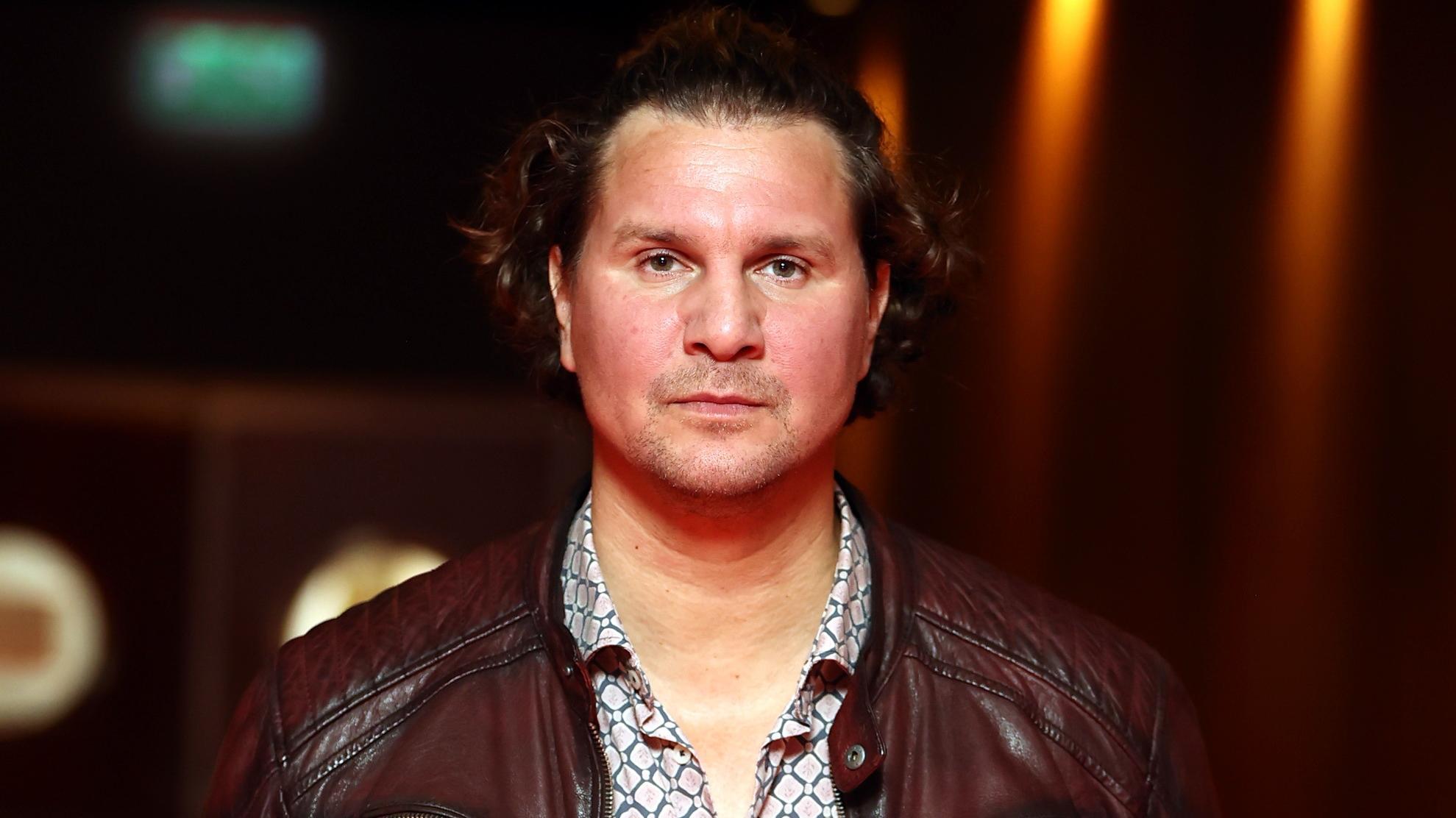 Imádni való fotók készültek Nagy Ervinről és ritkán látott ikerlányairól