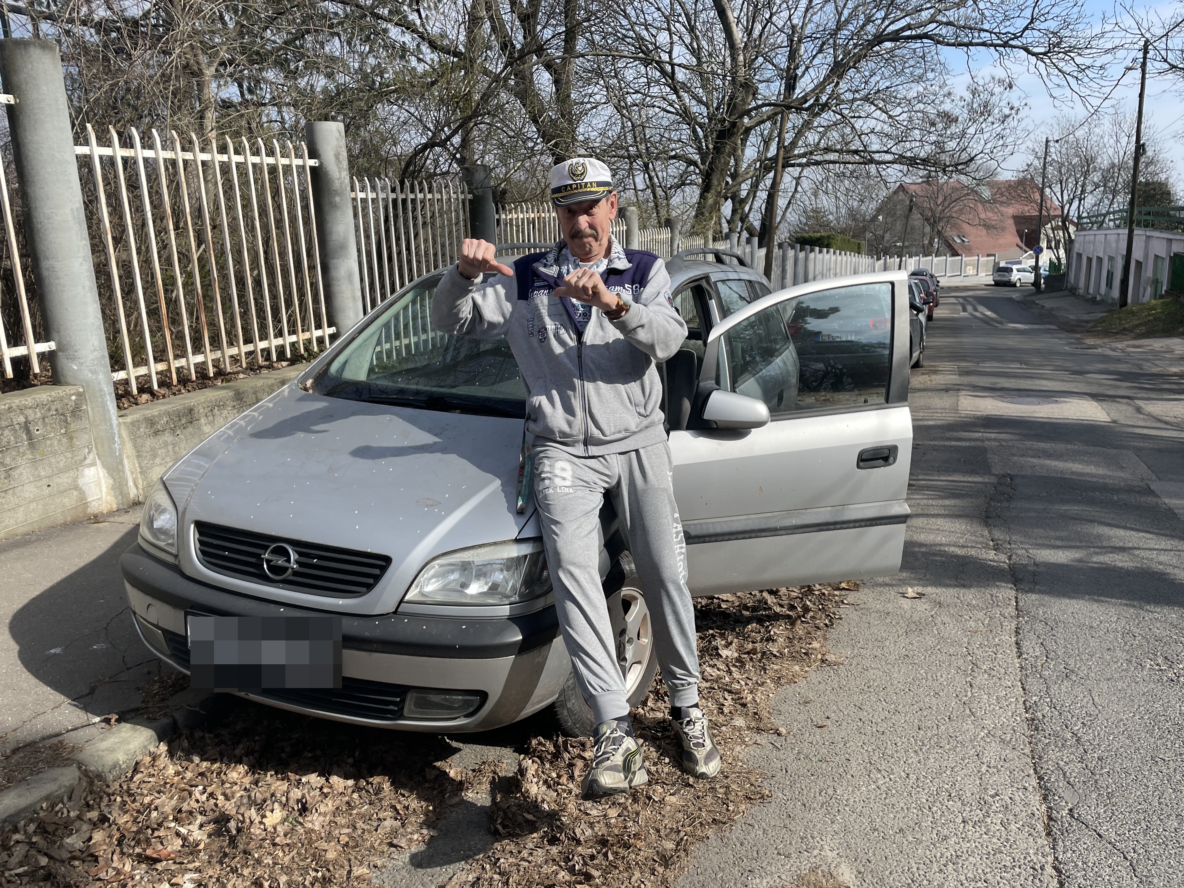 Sztrókja miatt Cintula négy éve nem vezetheti autóját, ezért inkább eladja – fotók