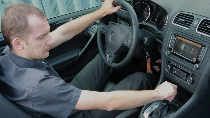 Jak jeździć z automatyczną skrzynią biegów?