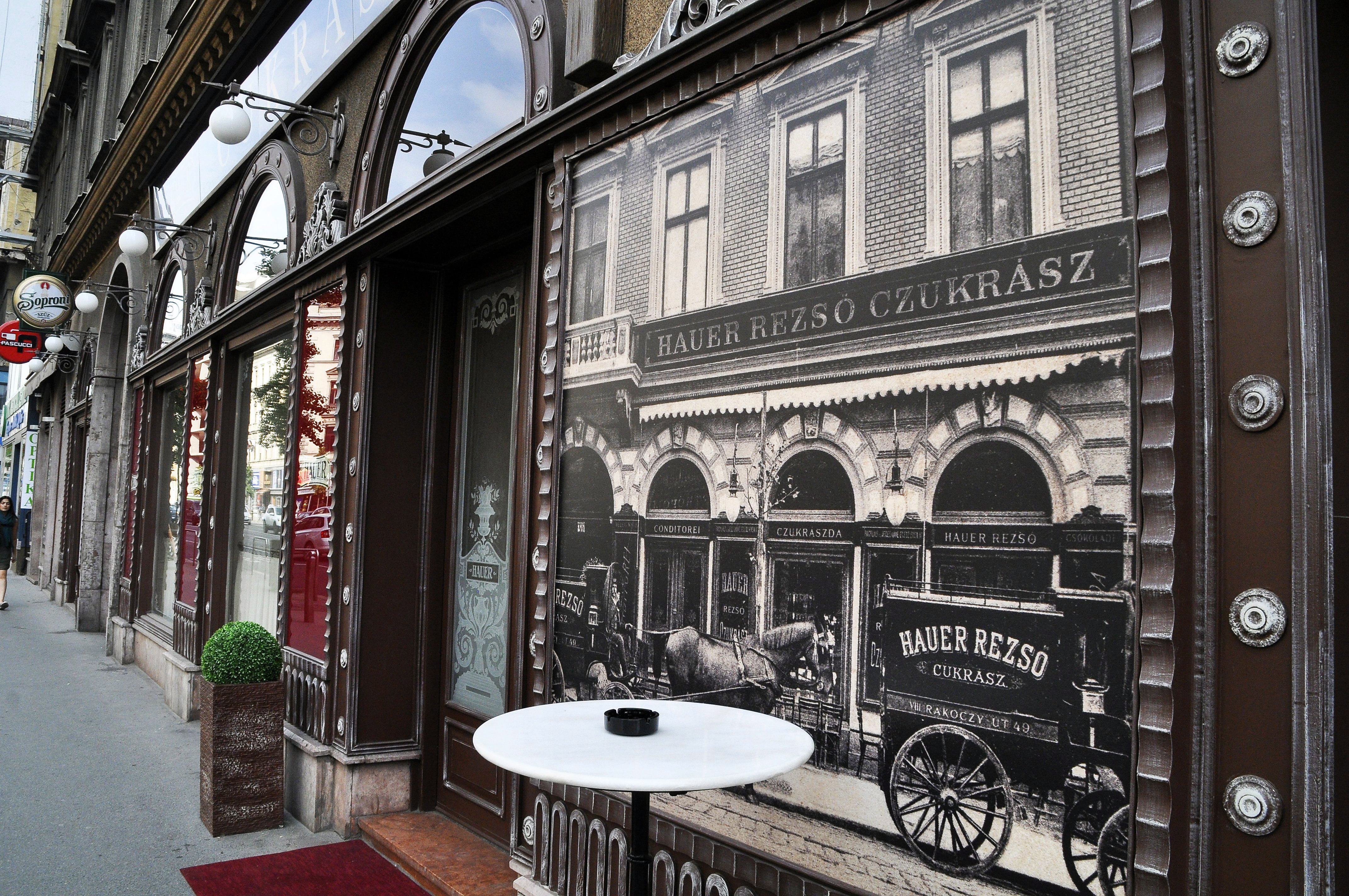 Kiderült, mi nyílik a nemrégiben bezárt legendás budapesti cukrászda helyén – fotó