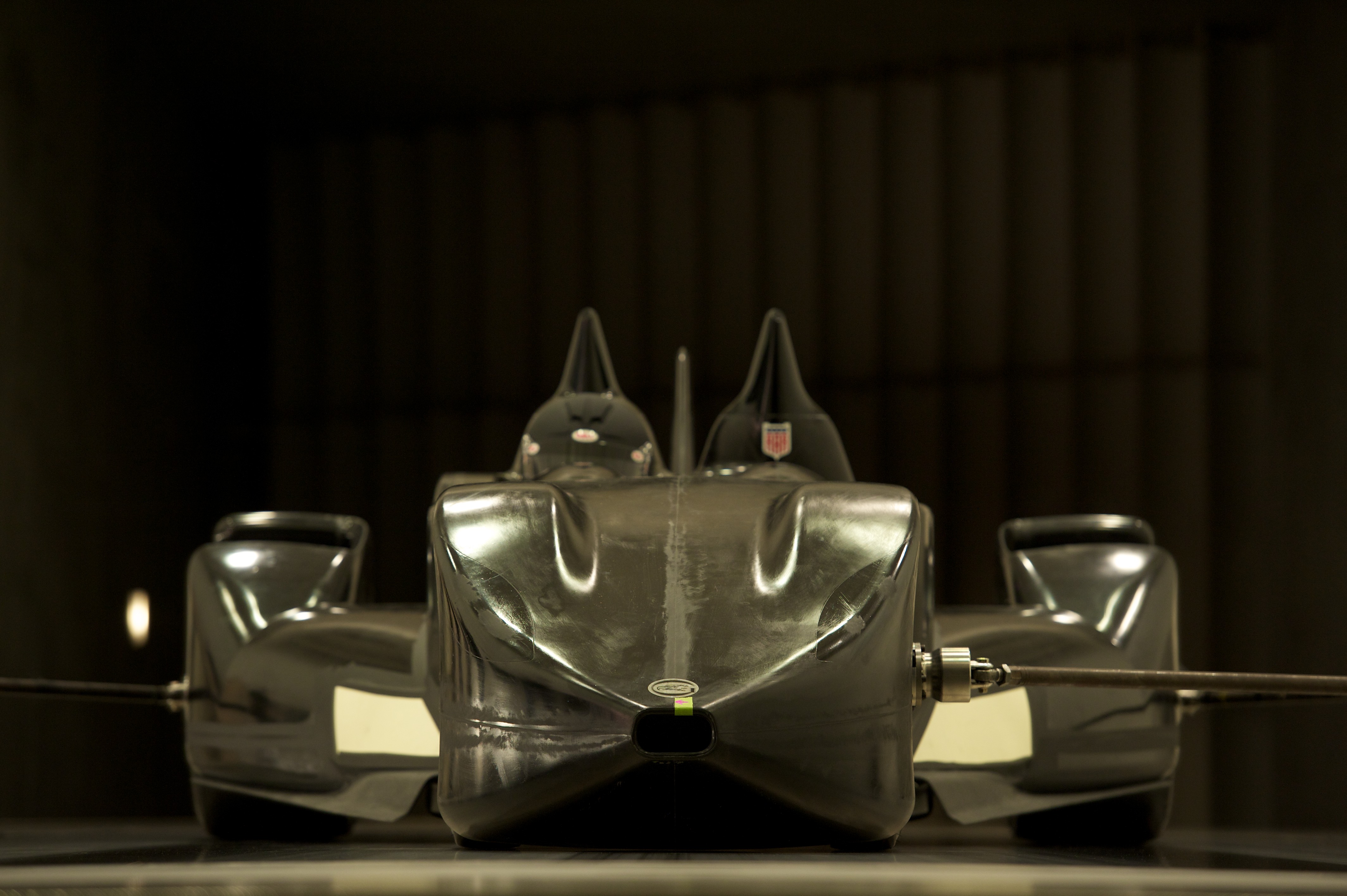 Nissan DeltaWing nie przypomina żadnego pojazdu wyścigowego znanego ze współczesnych torów