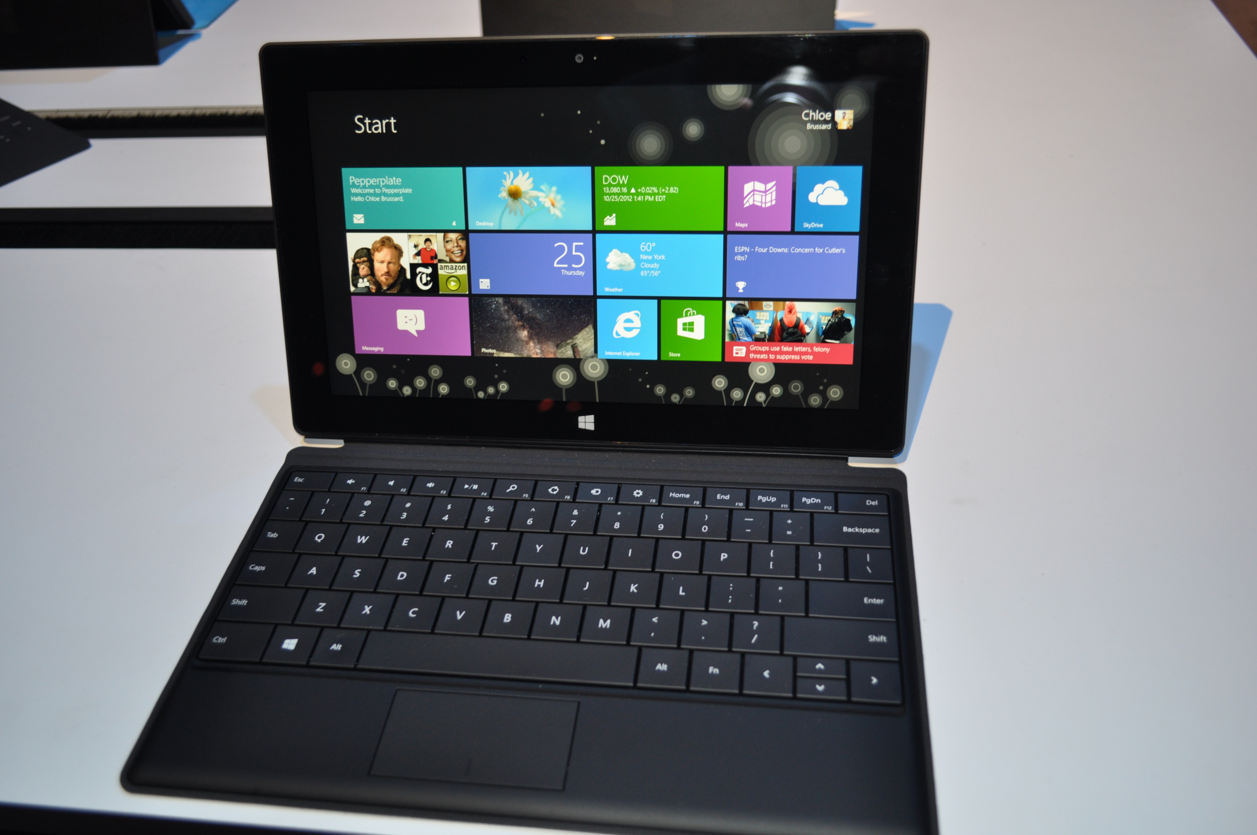 Świetny tablet Microsoft, na Windows RT - oficjalnie niedostępny w Polsce, jednak wiele sklepów oferuje gadżety ściągnięte z USA