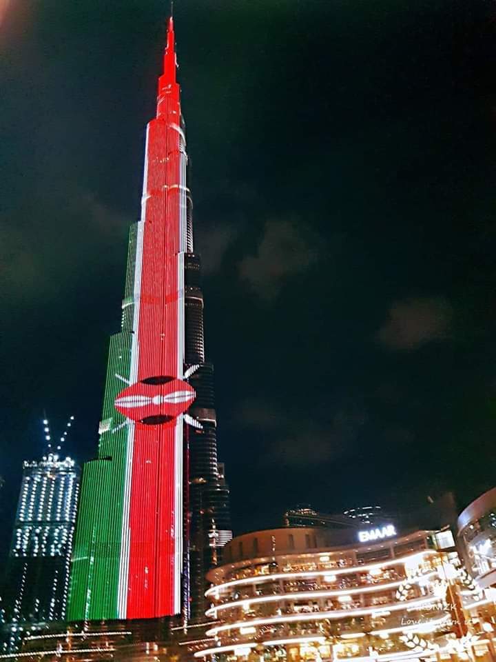 Burj khalifa bedecked with the Kenyan flag. (twitter)