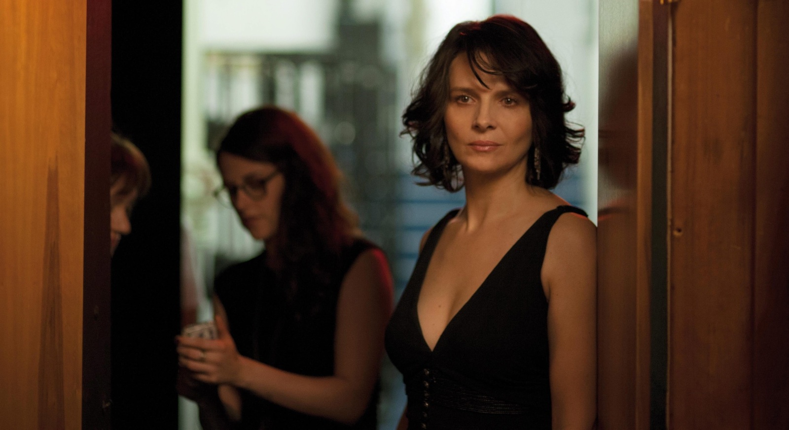 Kristen Stewart i Juliette Binoche w filmie
