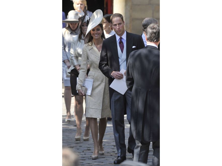 Księżna Catherine i książę William na ślubie Zary Phillips, wnuczki królowej Elżbiety II