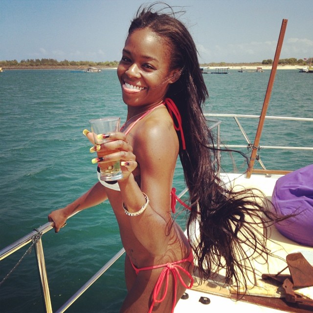 Azealia Banks coraz bardziej rozebrana w sieci