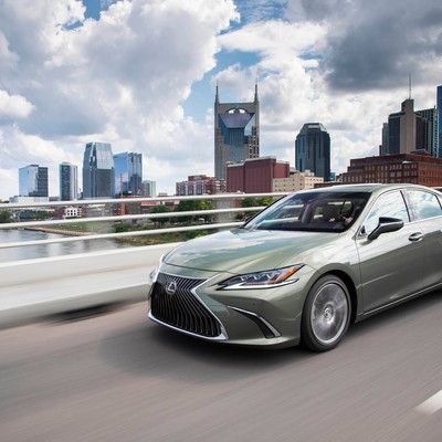 Lexus ES - przybysz z USA