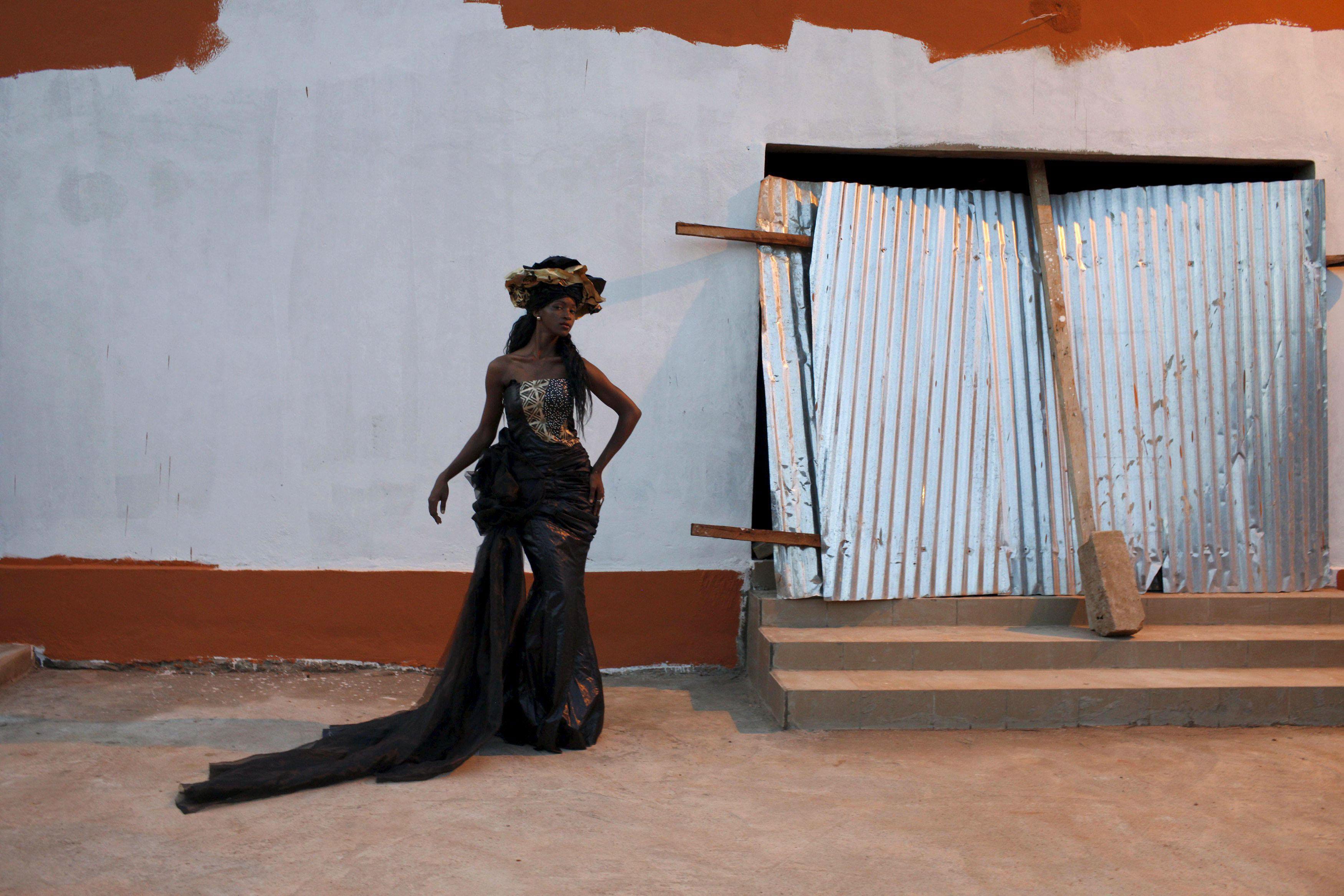 The Wider Image: Shining on the streets of Bamako