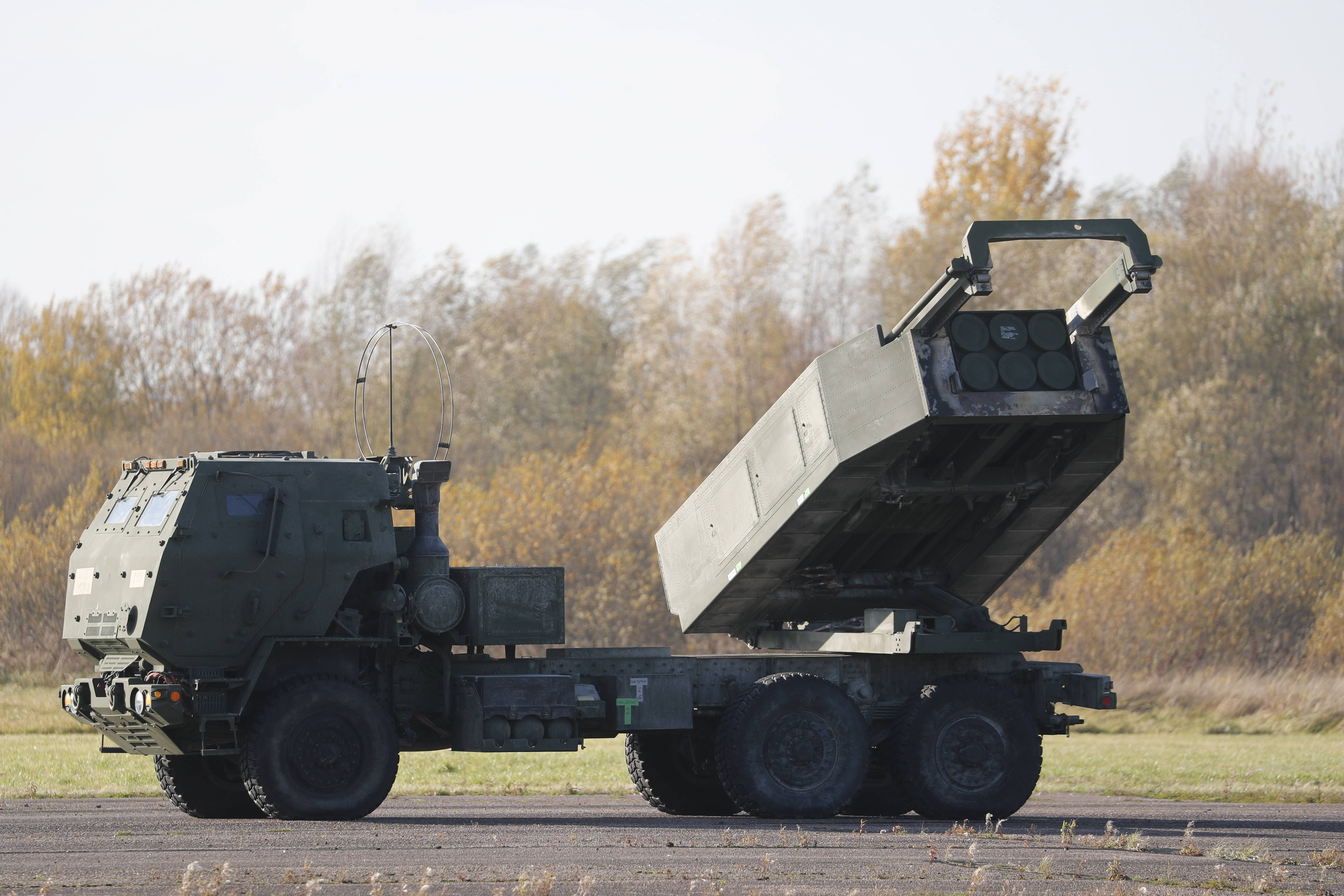 Wyrzutnia systemu HIMARS podczas ćwiczeń wojskowych na Łotwie