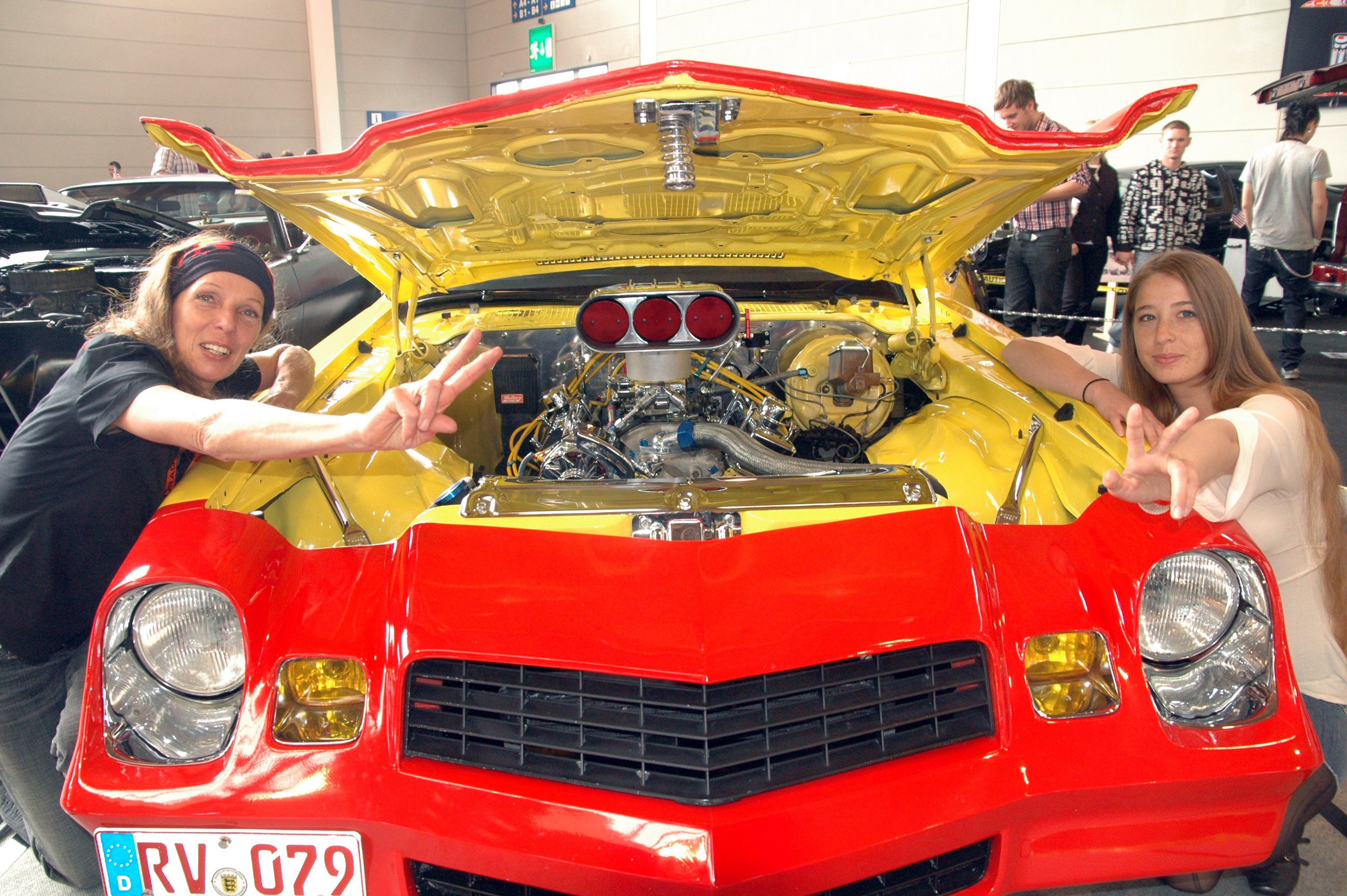 Chevrolet Camaro z 1977 roku zrobił wrażenie na paniach