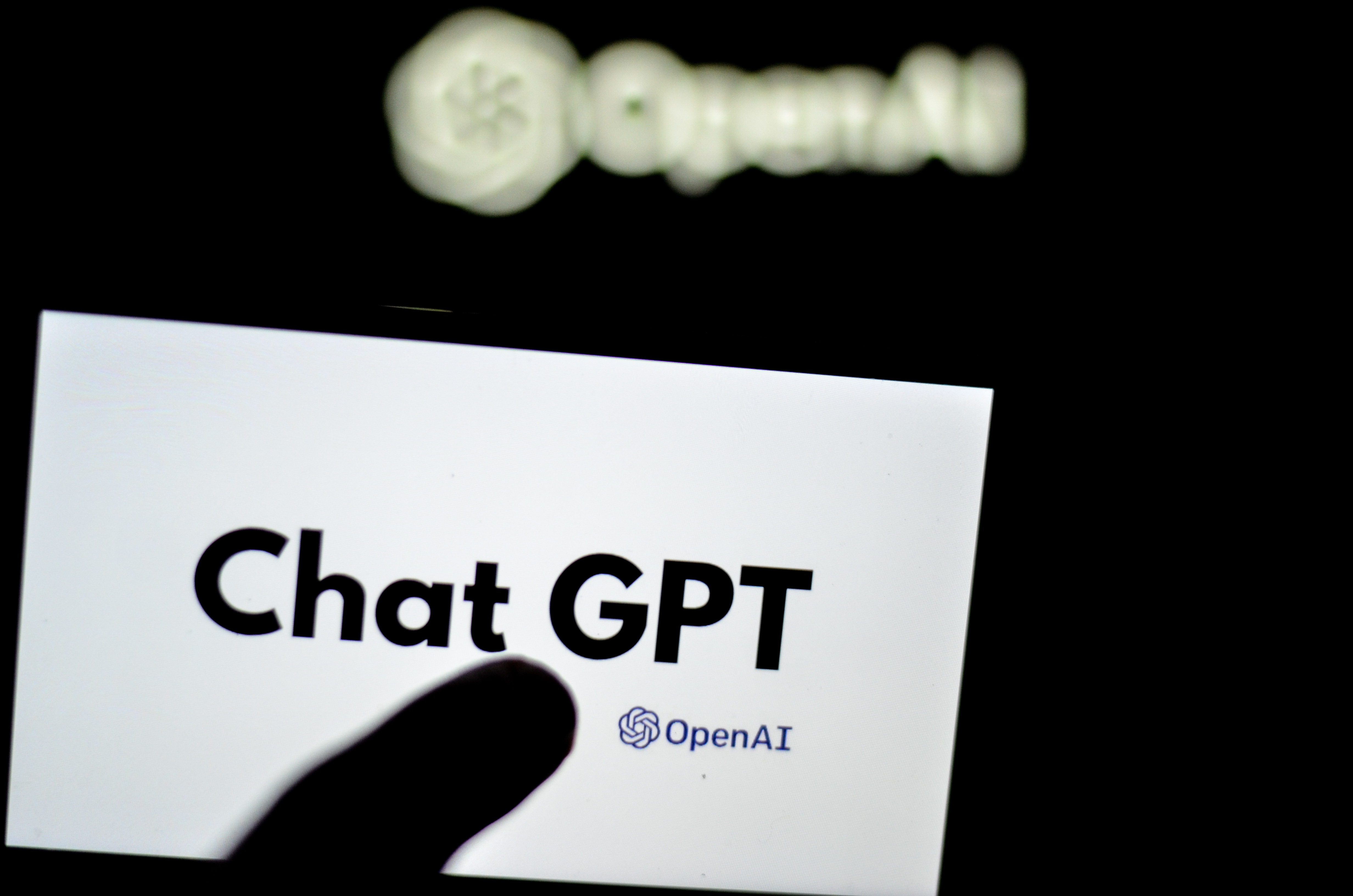 Egyre több ország tiltaná be a ChatGPT-t