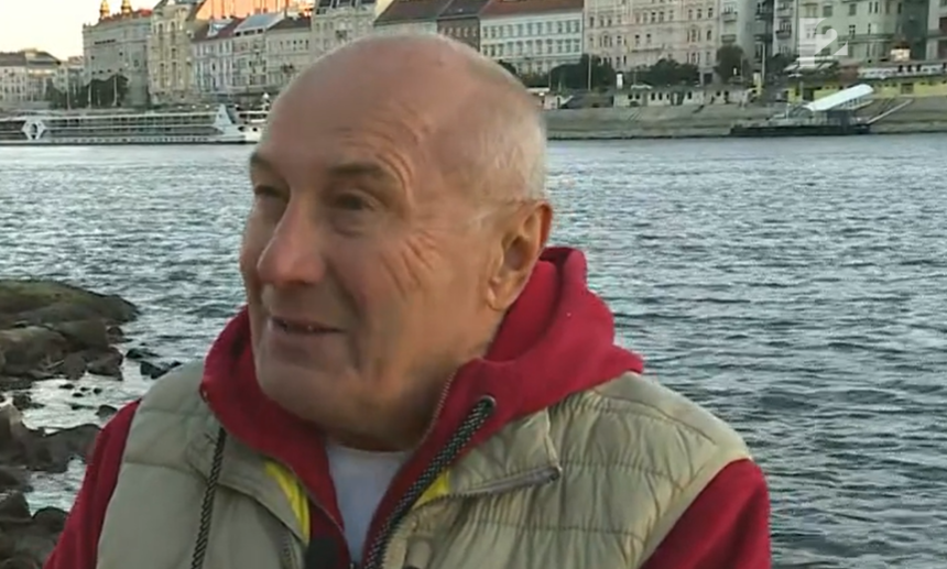Igazi vagány: Németh Lajos kamerák előtt sétált be a Dunába - videó