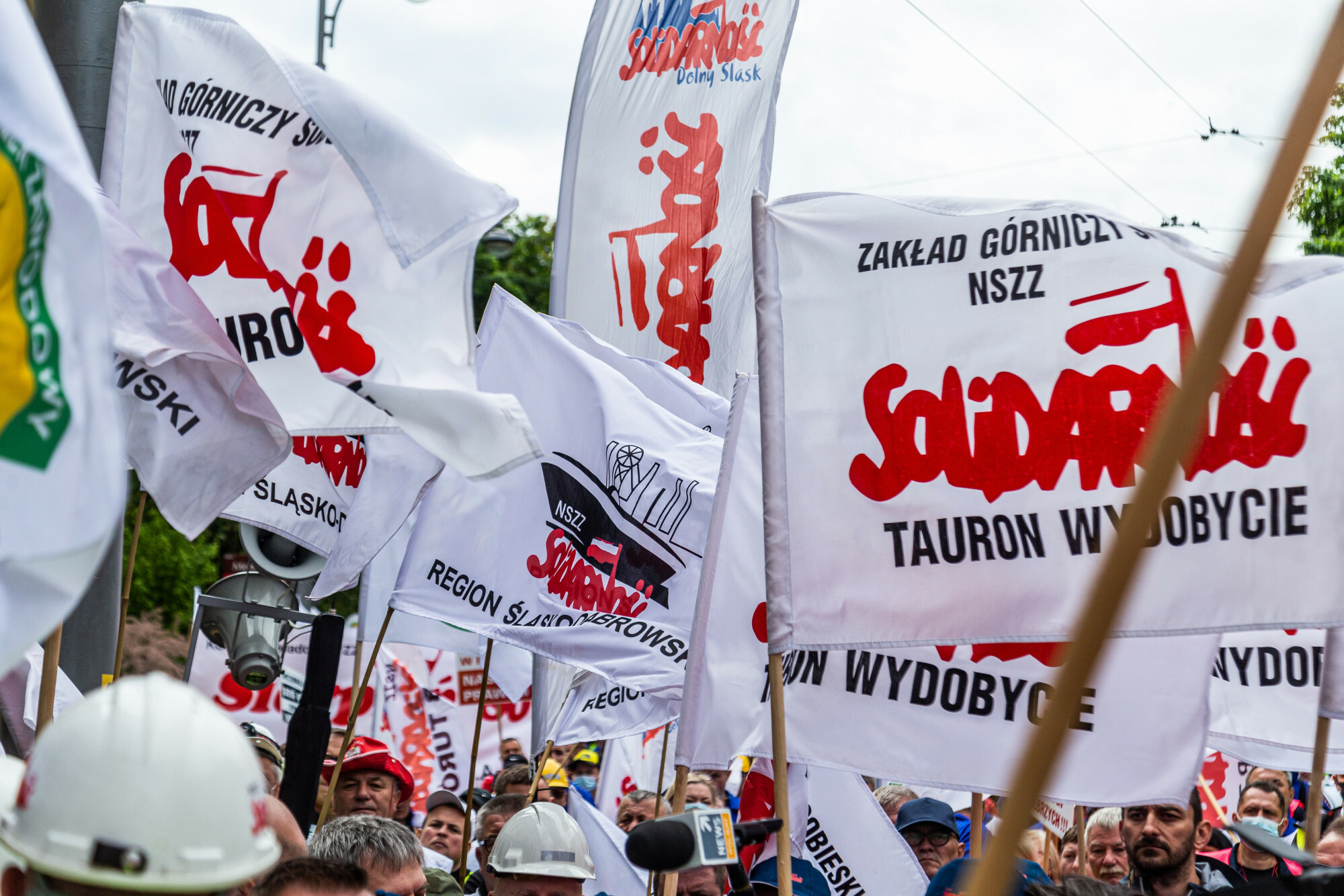 Związkowcy - manifestacja w Warszawie w środę 9 czerwca