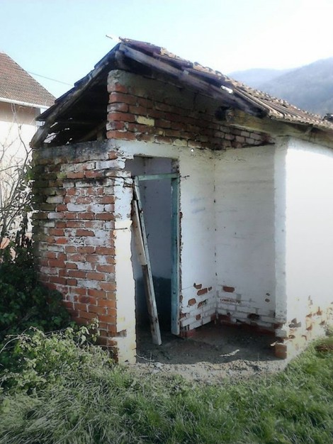 Kao u srednjem veku: Srušeni toalet