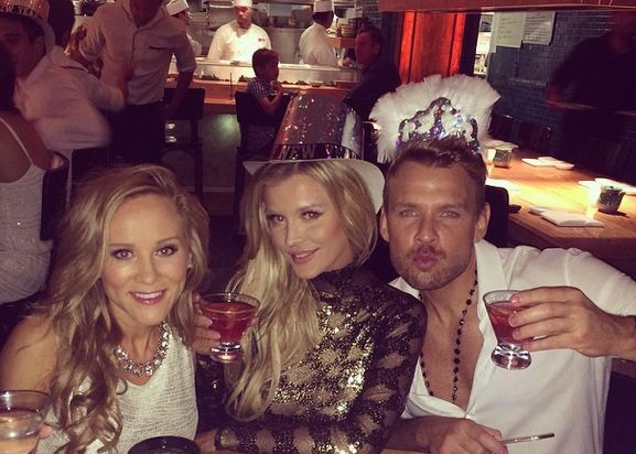 Joanna Krupa jak co roku przywitała Nowy Rok na klubowej imprezie w Miami. Tym razem, oprócz przyjaciółek i męża, towarzyszył jej kolega z