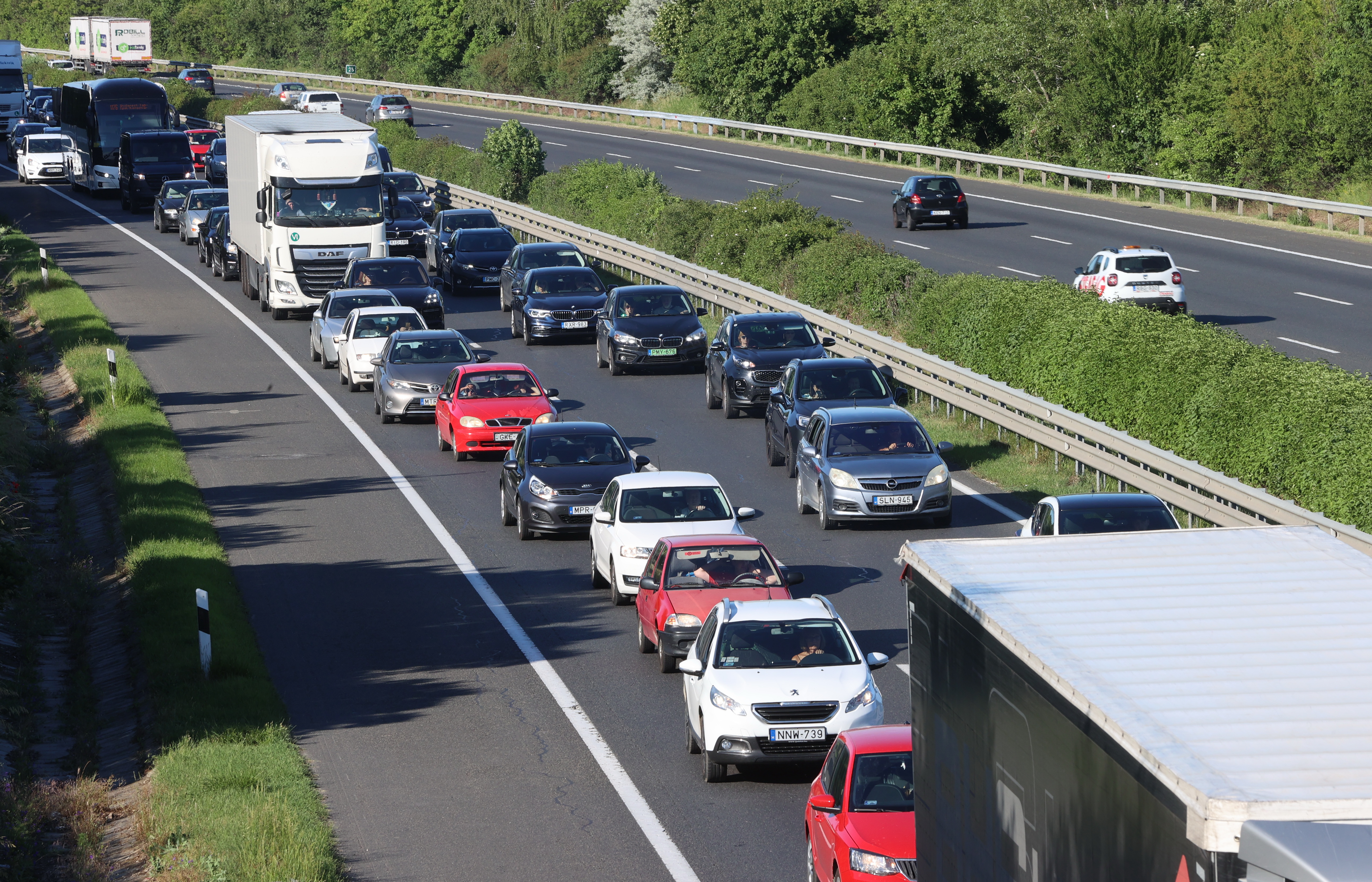 Újabb utak lesznek fizetősek jövőre: itt a lista, erre ne menjen, ha nem vett matricát